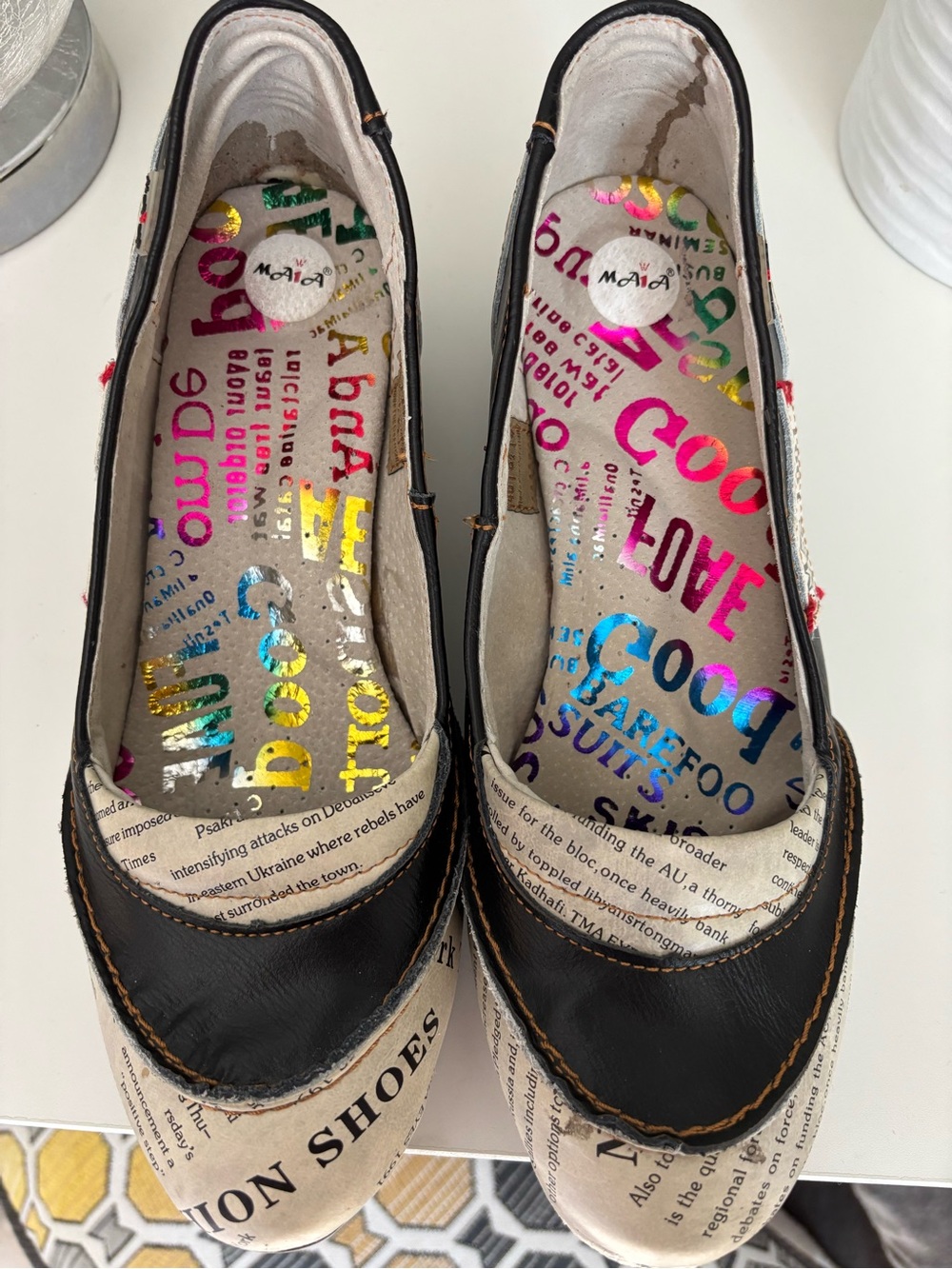 TMA Eyes Patchwork Newspaper Printed | Leather | Low-Heeled | Women’s US 8.5 - Picture 4 of 8
